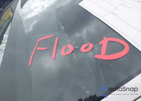 2016 Mercedes-Benz E 350 из США, поврежденный, VIN WDDHF5KB9GB248118